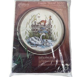 1977 Vintage Paragon Needlecraft Hummel Stitchery Crewel Kit Mother Swan Round